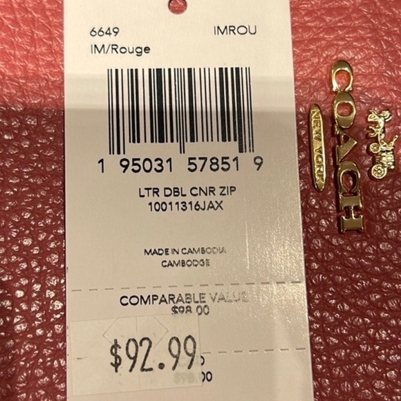 Coach Double Corner Zip Wristlet Wallet
IM/Rouge - Picture 4 of 4